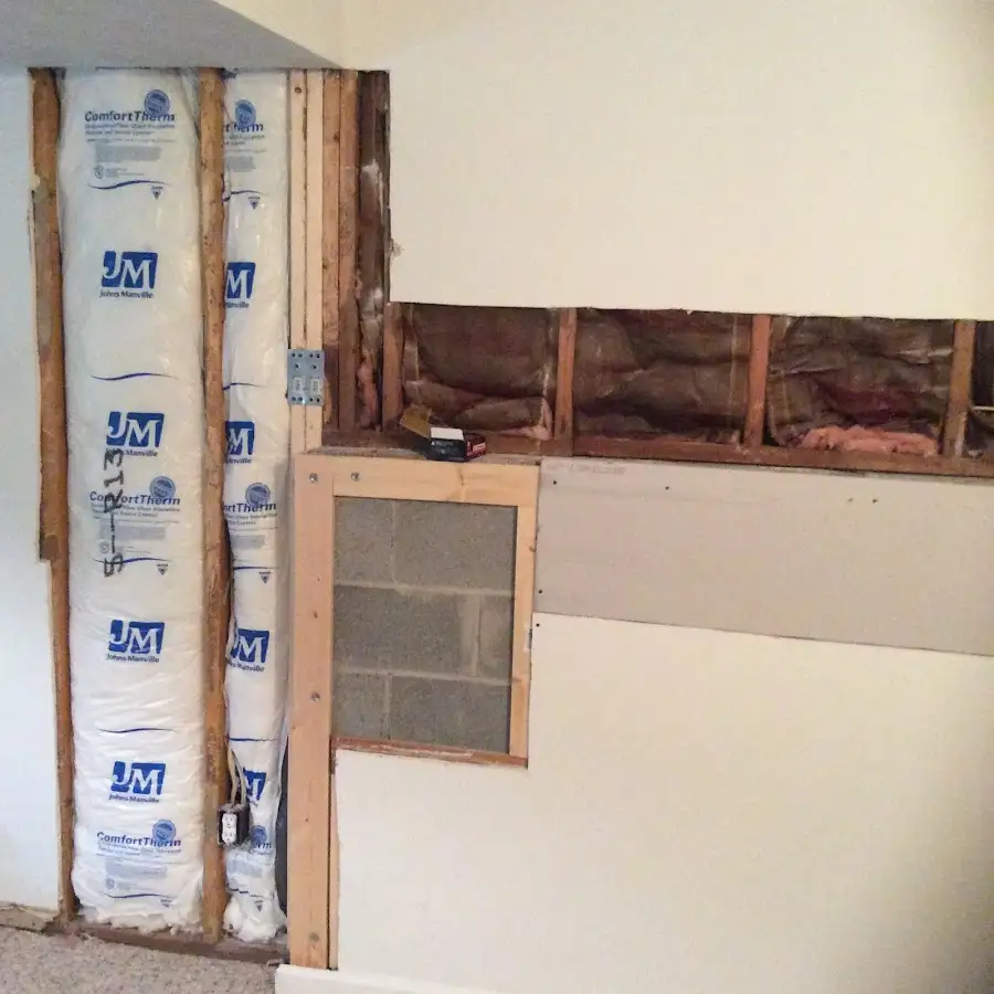 Wall insulation replacement during Structural Drying in Scott